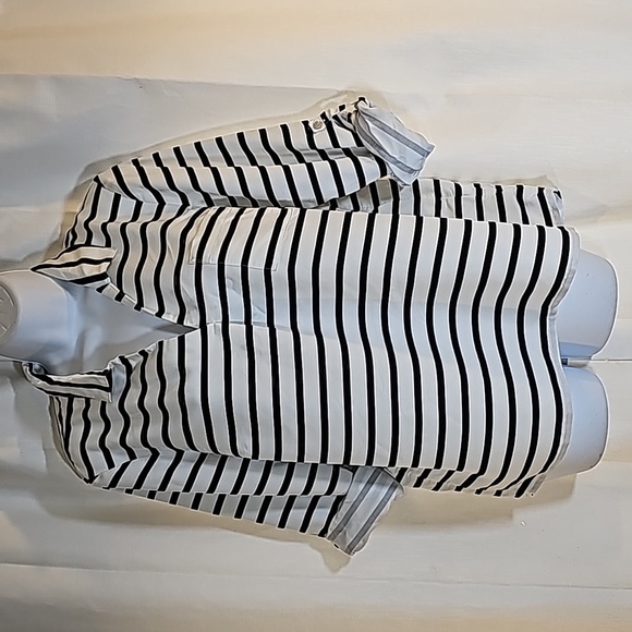 3/$20 J. Jill MP Striped Roll Sleeve Shirt - Picture 1 of 8